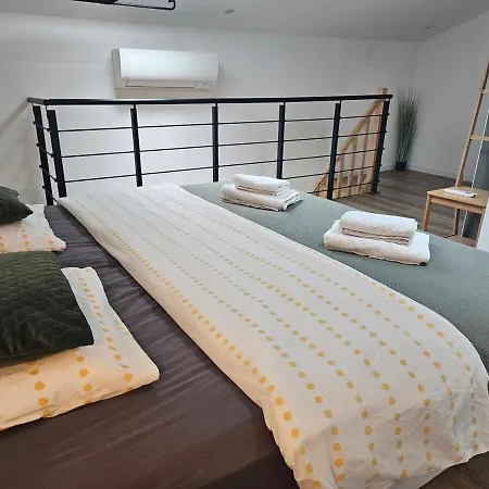 Dependance Cosy En Duplex Avec Terrasse & Jardin Valleiry