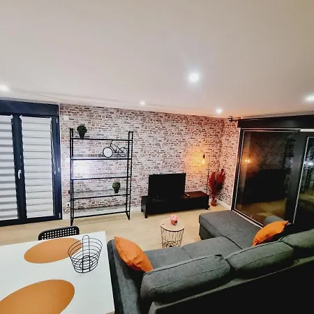 Appartement Dependance Cosy En Duplex Avec Terrasse & Jardin *