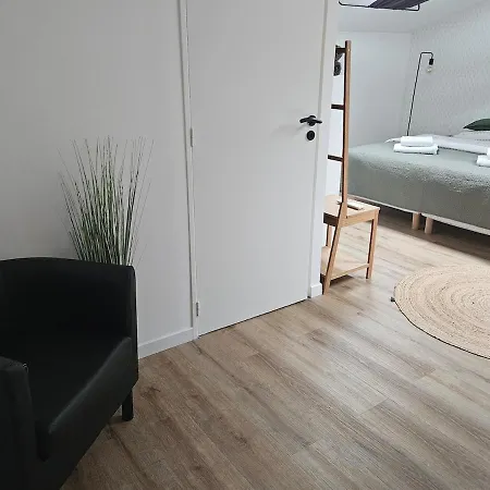 Dependance Cosy En Duplex Avec Terrasse & Jardin